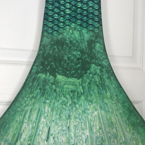 Fin Fun mermaid tail - Picture 2 of 7